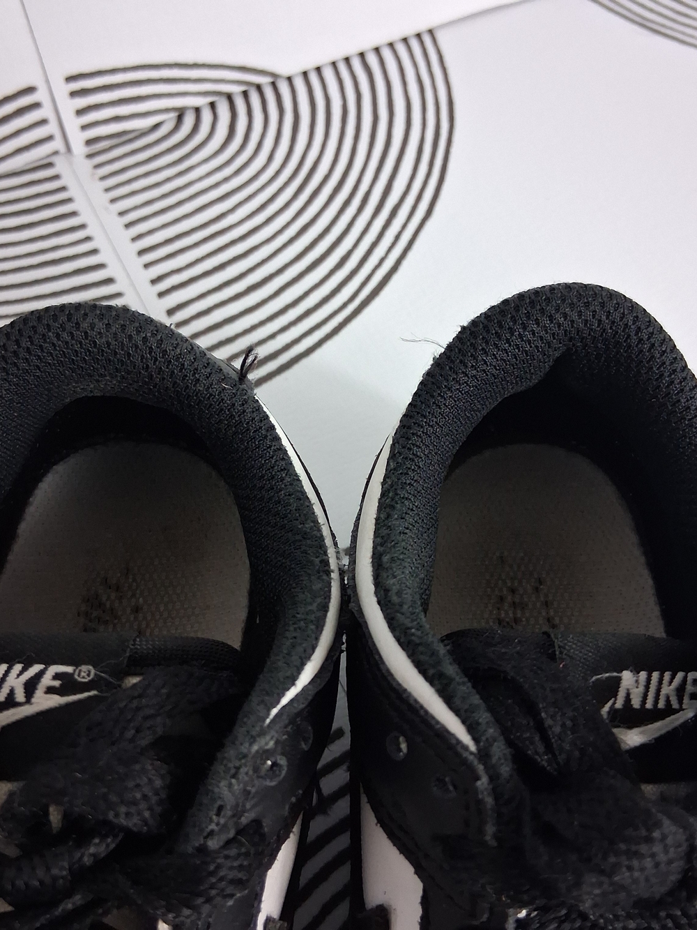 Nike Dunk Low Retro Youth 1.5 White/Black Panda Lace Up Sneakers (CW1588-100) - Picture 14 of 15